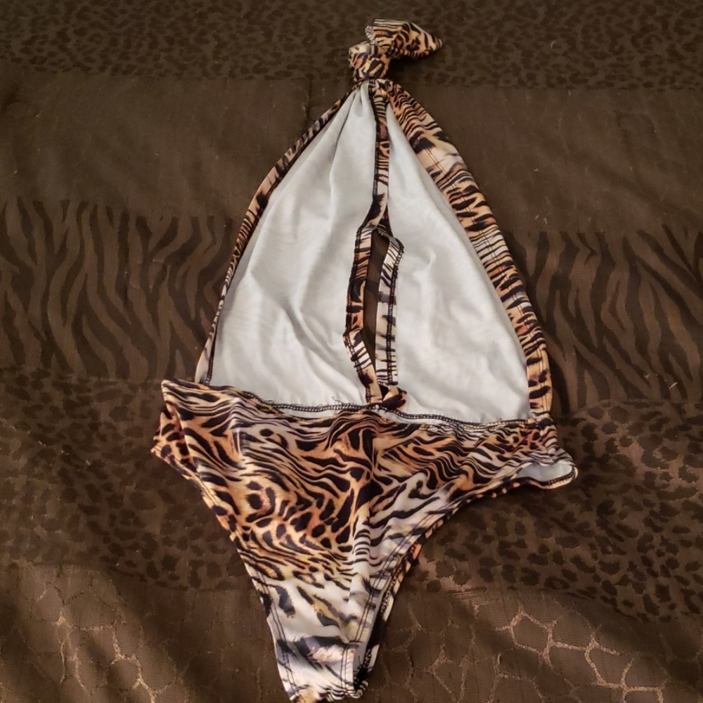 Bathing suit set - Picture 2 of 4